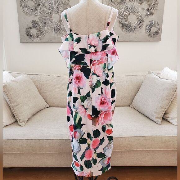 City Chic 'Love Me Do' Floral Cold Shoulder Dress - size 16 - Picture 8 of 14